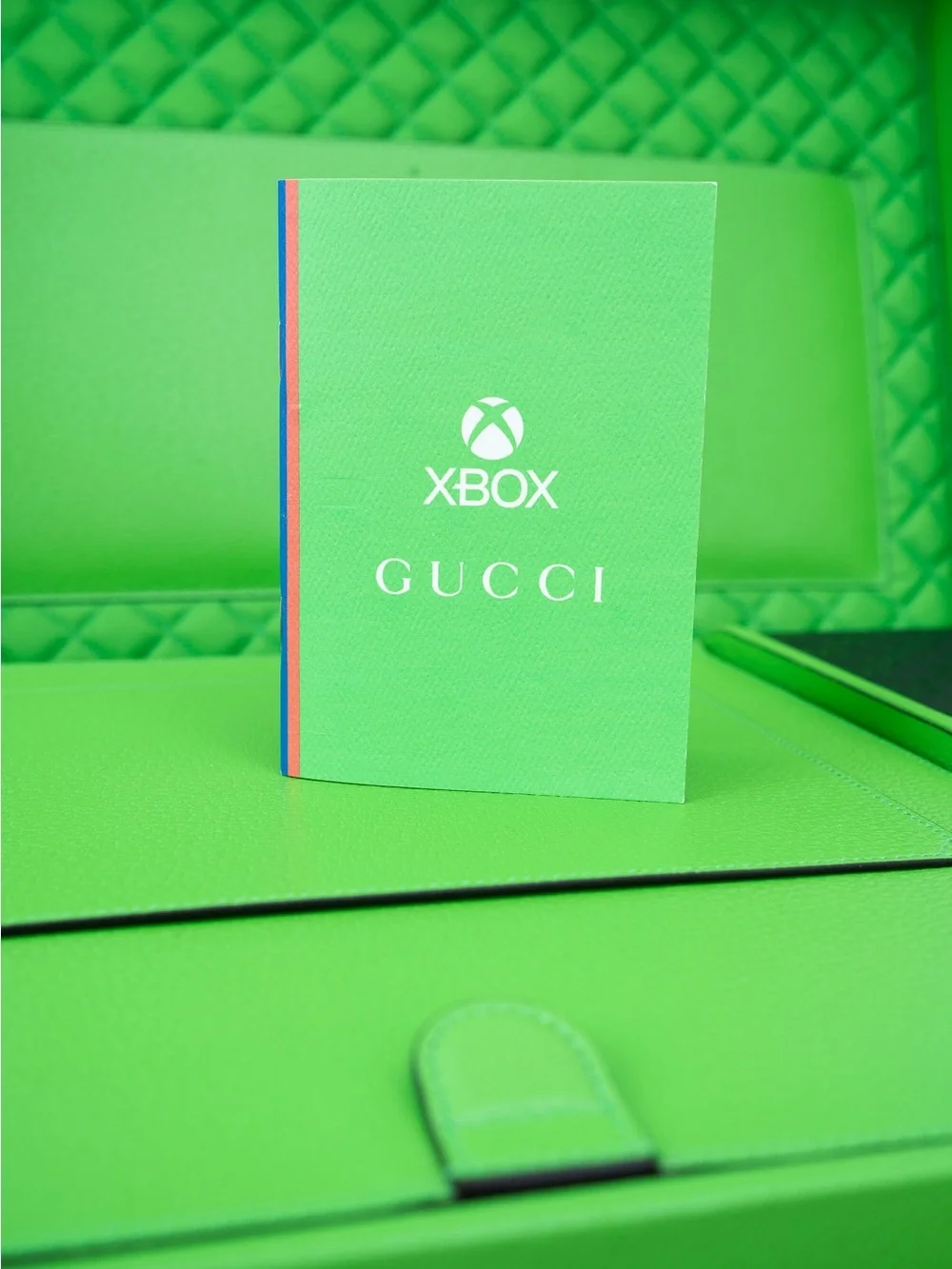 Microsoft Xbox x Gucci Series X Special Edition (US Plug) Console Bundle - Picture 5 of 14